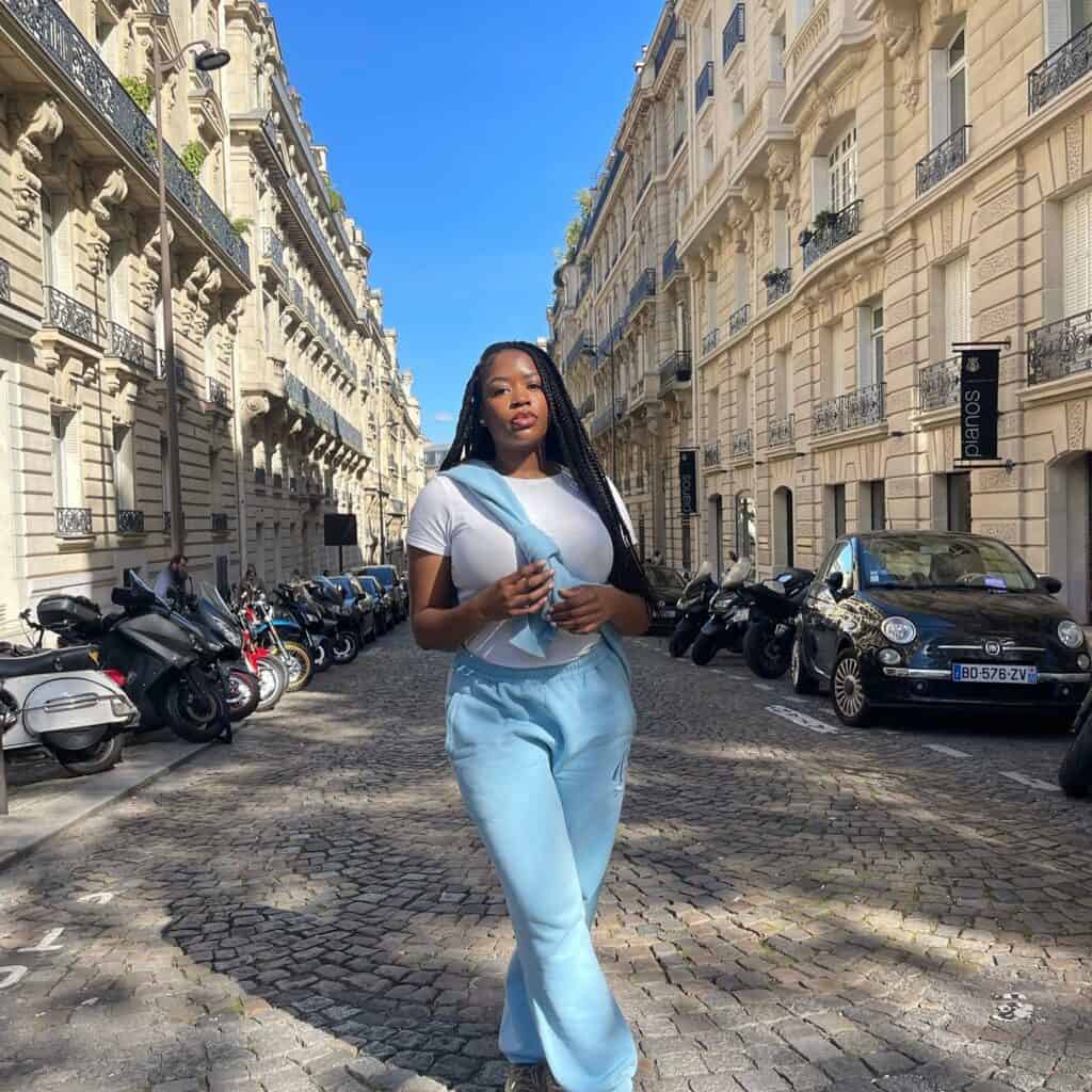 Miss Weza Knotless Braids